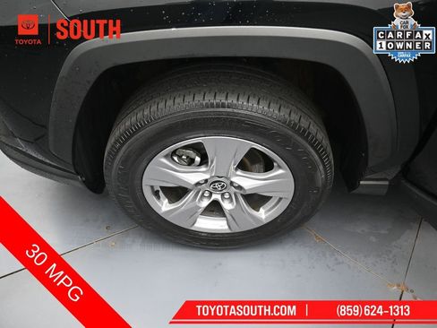Used 2025 Toyota RAV4 XLE FWD image 34
