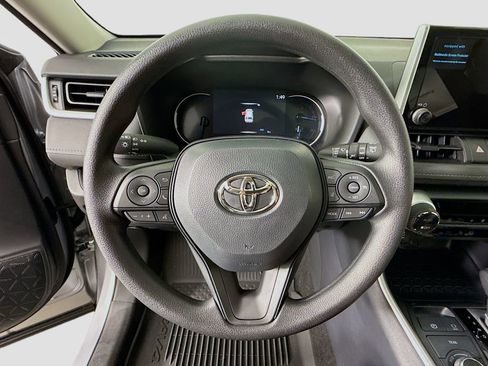 Used 2025 Toyota RAV4 XLE w/ Convenience Package image 11