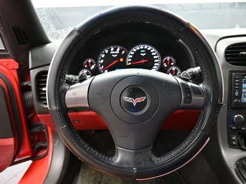 Used 2007 Chevrolet Corvette Convertible w/ Preferred Equipment Group RWD image 16