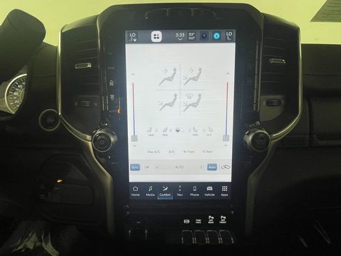 Used 2024 RAM 2500 Laramie image 19