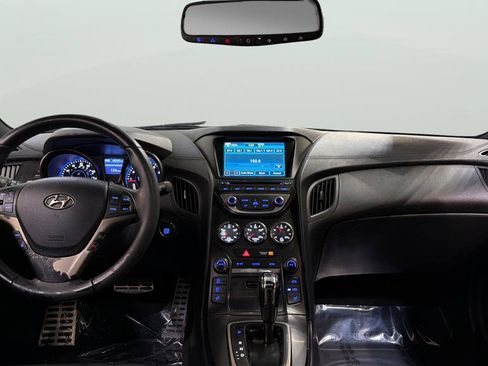 Used 2013 Hyundai Genesis 3.8 image 14