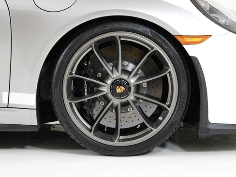 Used 2019 Porsche 911 Speedster RWD image 23