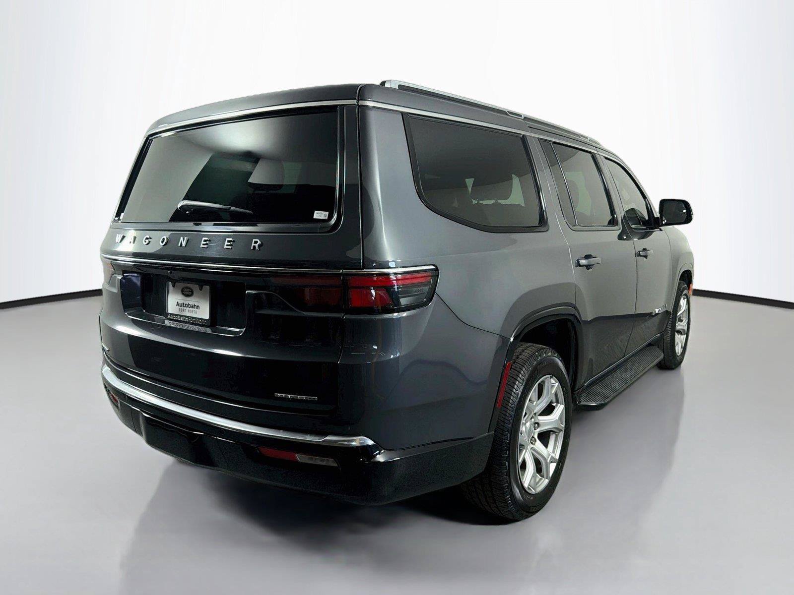 Used 2022 Jeep Wagoneer Series II AWD/4WD image 5