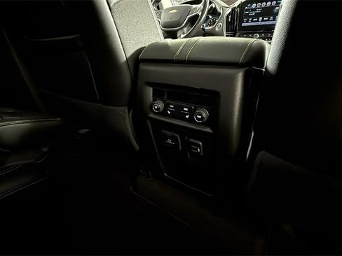 Used 2018 Chevrolet Traverse Premier w/ Driver Confidence II Package image 38