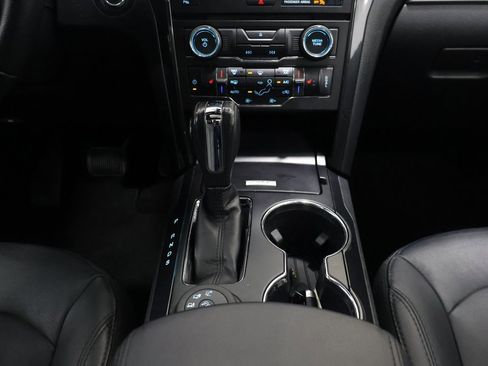 Used 2018 Ford Explorer XLT w/ Equipment Group 202A image 20