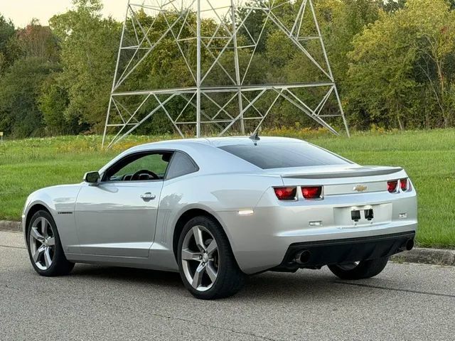 Used 2010 Chevrolet Camaro LT w/ RS Package RWD image 9