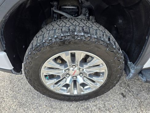 Used 2022 GMC Sierra 1500 Denali AWD/4WD image 12