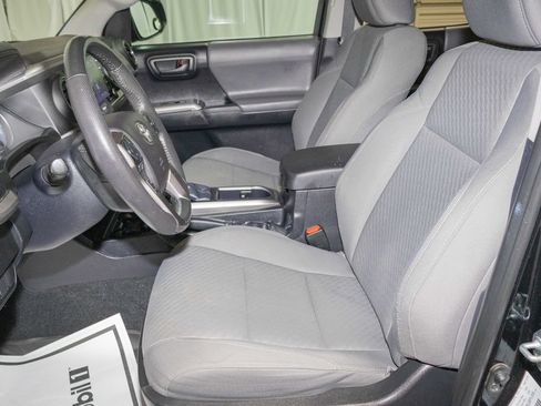 Used 2021 Toyota Tacoma SR5 RWD image 12