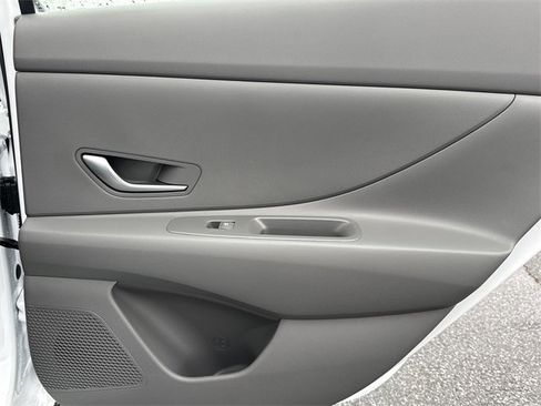 New 2026 Hyundai Elantra Blue image 16