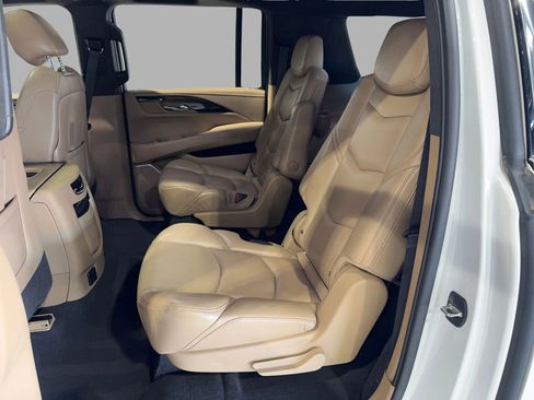Used 2020 Cadillac Escalade ESV Platinum image 17
