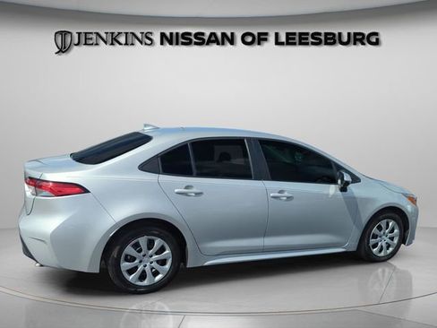 Used 2024 Toyota Corolla LE FWD image 5
