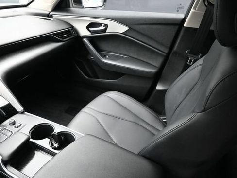 Used 2023 Acura TLX FWD image 11