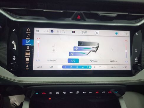 New 2026 Jeep Cherokee Overland w/ Trailer Tow Group image 31