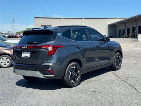 Certified 2025 Kia Seltos EX w/ EX Sunroof Package FWD image 3