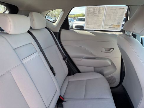 Used 2025 Hyundai Kona SEL image 37