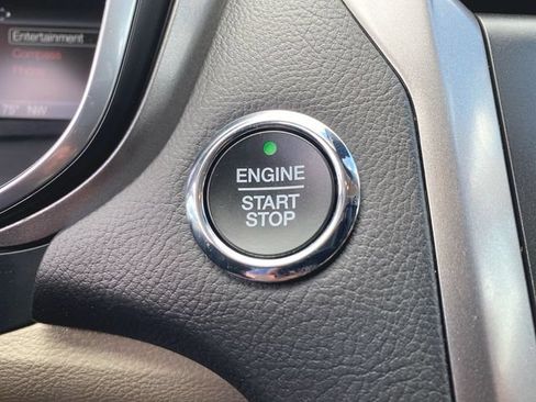 Used 2020 Ford Fusion SE FWD image 16