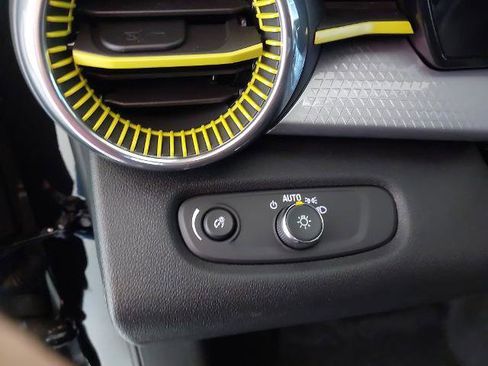 New 2026 Chevrolet Trax LT FWD image 24