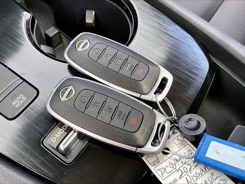 Used 2023 Nissan Rogue SV w/ SV Premium B Package image 15