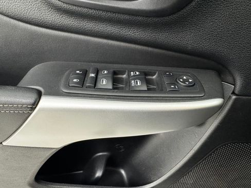 Used 2018 Jeep Cherokee Latitude Plus image 24