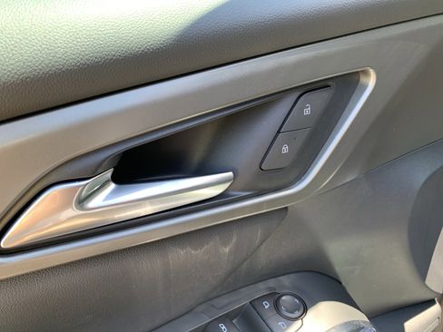 Used 2025 Chevrolet Traverse LT w/ Sun and Wheel Package FWD image 17