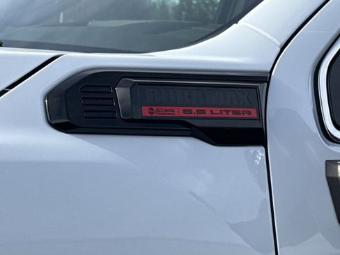 New 2026 GMC Sierra 2500 Denali w/ Denali Reserve Package image 17