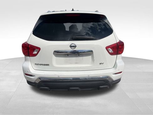 Used 2017 Nissan Pathfinder SV image 16