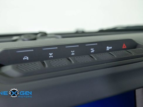 Used 2025 Ford Bronco Badlands AWD/4WD image 17