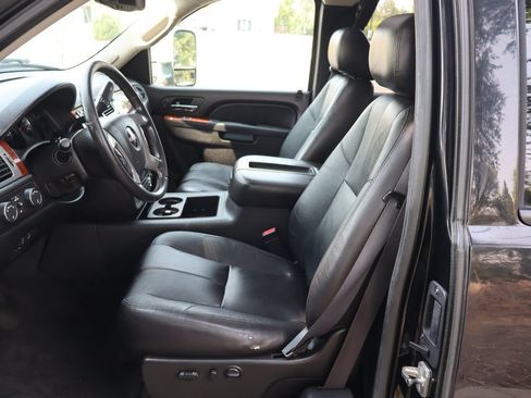 Used 2011 GMC Sierra 2500 SLT w/ SLT Convenience Package AWD/4WD image 19