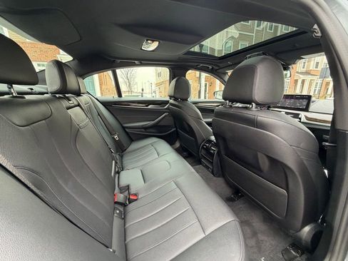 Used 2021 BMW 530i xDrive w/ Convenience Package image 18