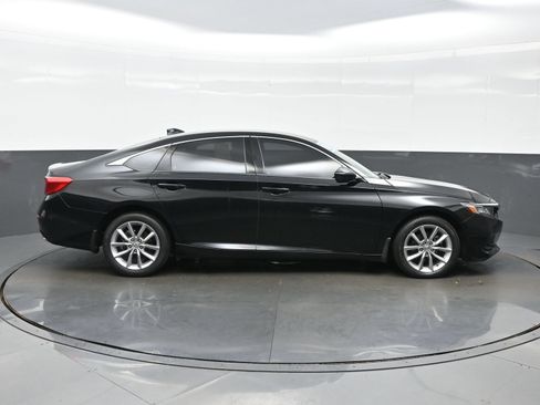 Used 2022 Honda Accord LX image 10