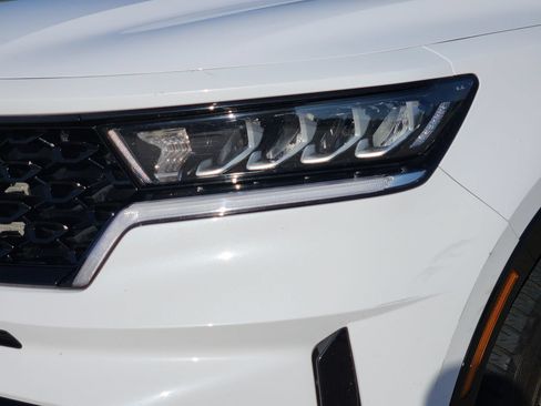 Used 2023 Kia Sorento S w/ Panoramic Sunroof Package FWD image 10