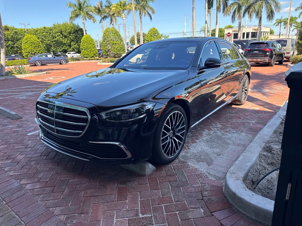 Used 2022 Mercedes-Benz S 500 4MATIC image 2