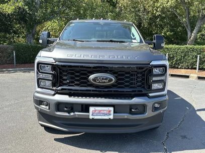 New 2026 Ford F250 Lariat w/ Black Appearance Package
