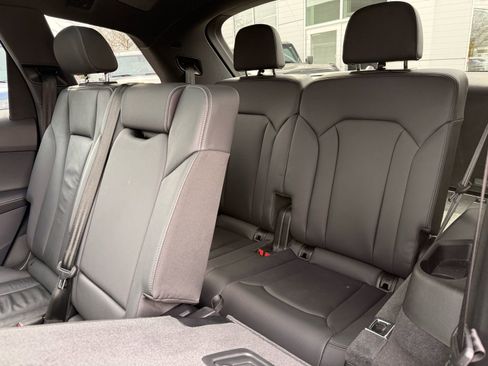 Used 2025 Audi Q7 3.0T Premium Plus w/ Premium Plus Package image 42