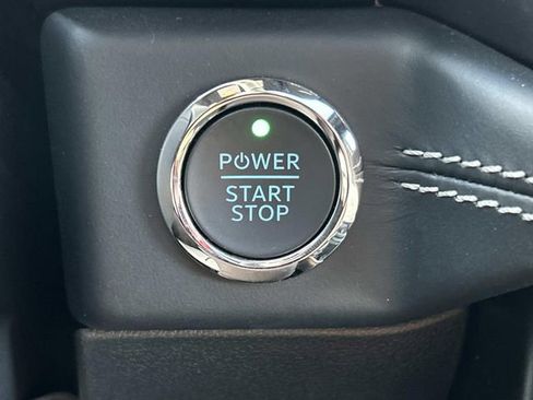 New 2025 Ford F150 Lightning Platinum image 29