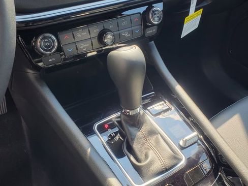 New 2026 Jeep Compass Limited image 13