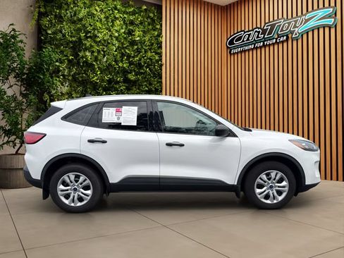 Used 2022 Ford Escape S AWD/4WD image 6