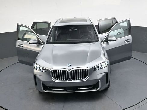 New 2026 BMW X5 xDrive50e image 40