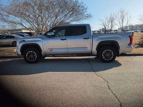 Used 2025 Toyota Tundra SR5 image 5