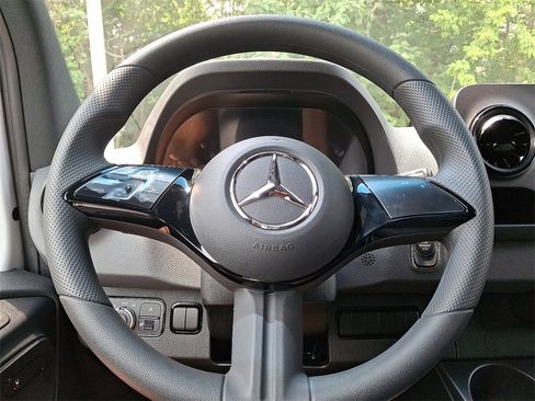 New 2025 Mercedes-Benz Sprinter 2500 image 14