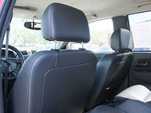 Used 2006 Isuzu i-350 LS image 30