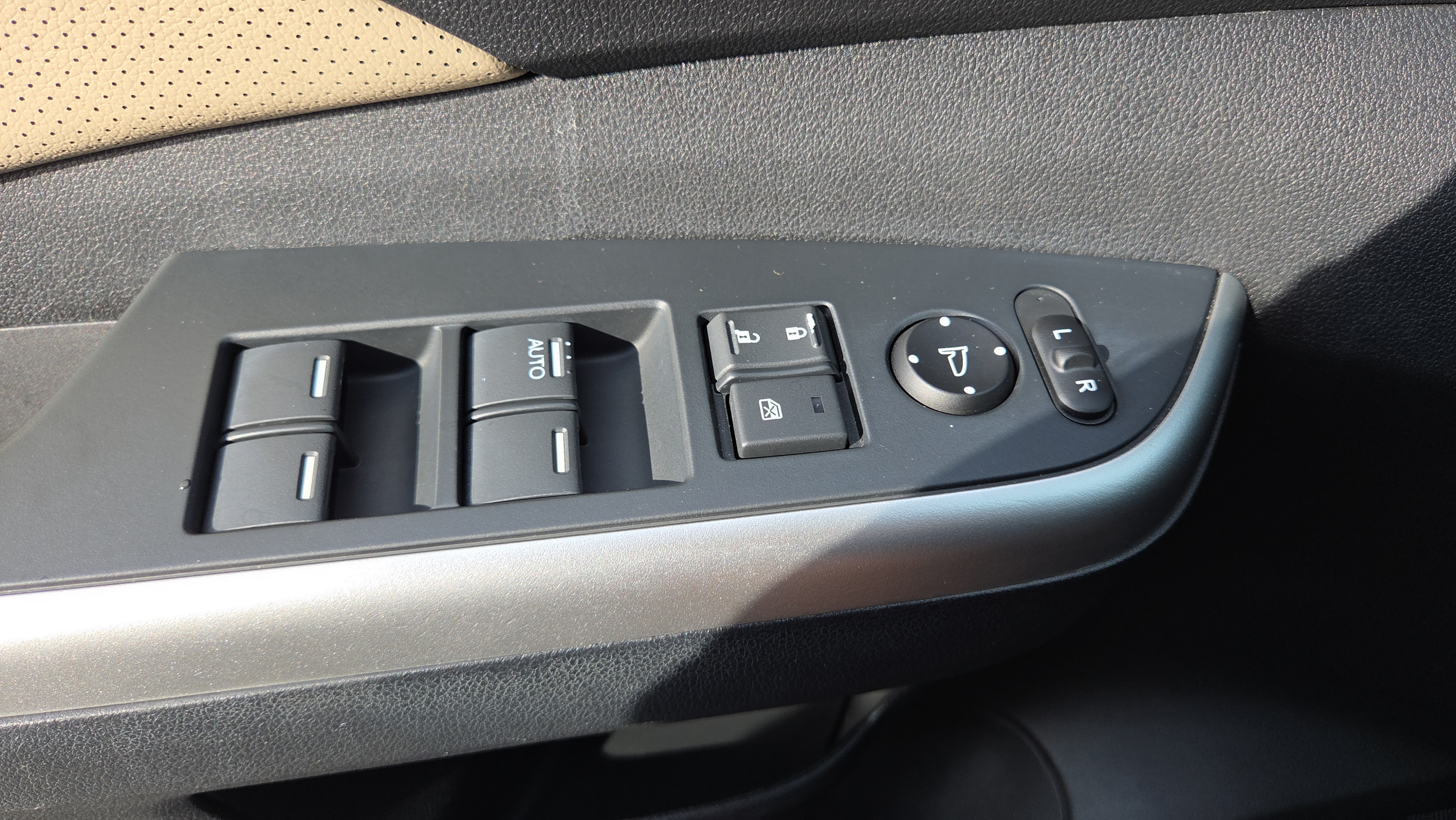 Used 2016 Honda CR-V EX-L image 33