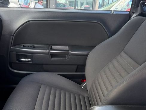 Used 2013 Dodge Challenger SXT RWD image 3