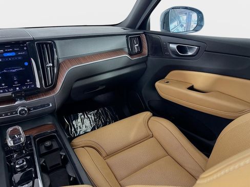 Used 2023 Volvo XC60 B5 Ultimate w/ Protection Package Premier FWD image 26