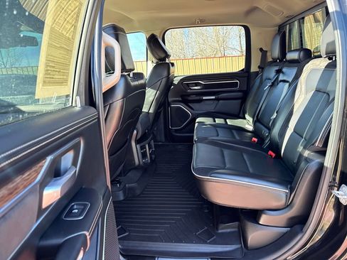 Used 2019 RAM 1500 Laramie image 17