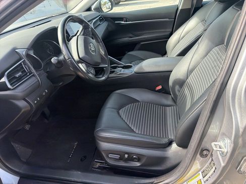 Used 2022 Toyota Camry SE image 8