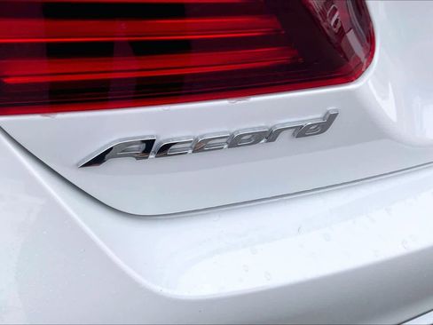 Used 2017 Honda Accord LX image 11