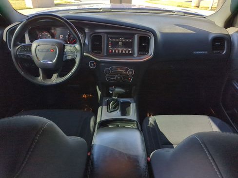 Used 2019 Dodge Charger SXT w/ Blacktop Package image 28