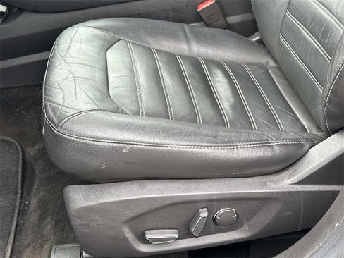 Used 2014 Ford Fusion SE w/ Equipment Group 202A image 17