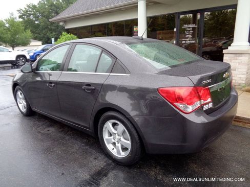 Used 2016 Chevrolet Cruze LT FWD image 4